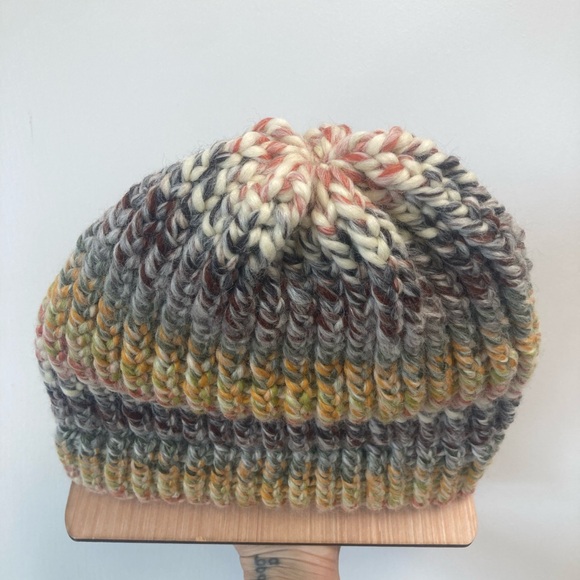 Hand knit beanie earth tones - Picture 4 of 4